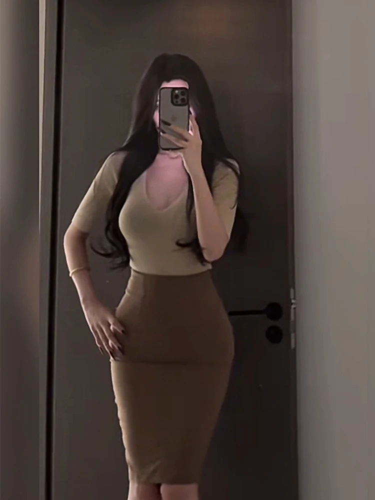 

Комплект XZY: топ с V-образным вырезом и юбка для полных женщин, сексуальный, в стиле «чистое желание», плиссированный, облегающий, летний наряд для офиса или повседневной носки