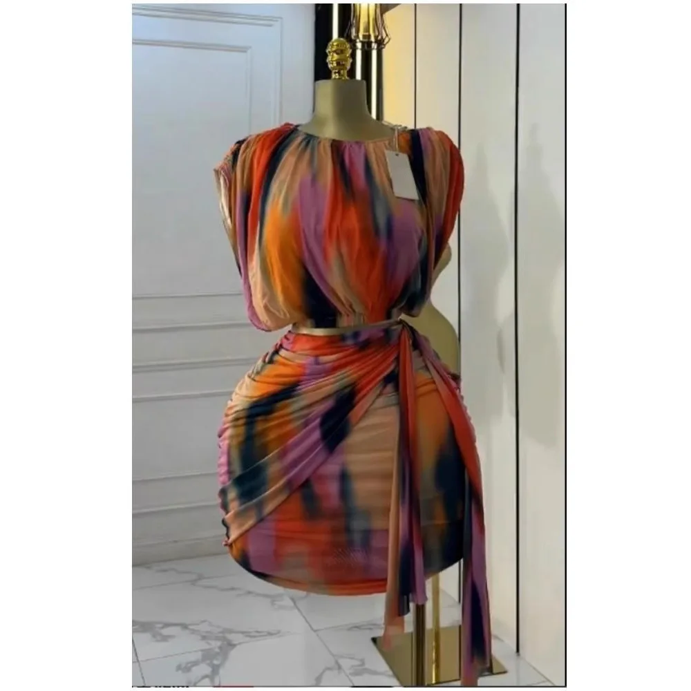 ชุดเซ็ตสองชิ้น เสื้อแขนกุดคอทรงกลมพิมพ์ลายมัดย้อมระดับไฮเอนด์สำหรับผู้หญิง ฤดูร้อน 2025 + กระโปรงสั้น