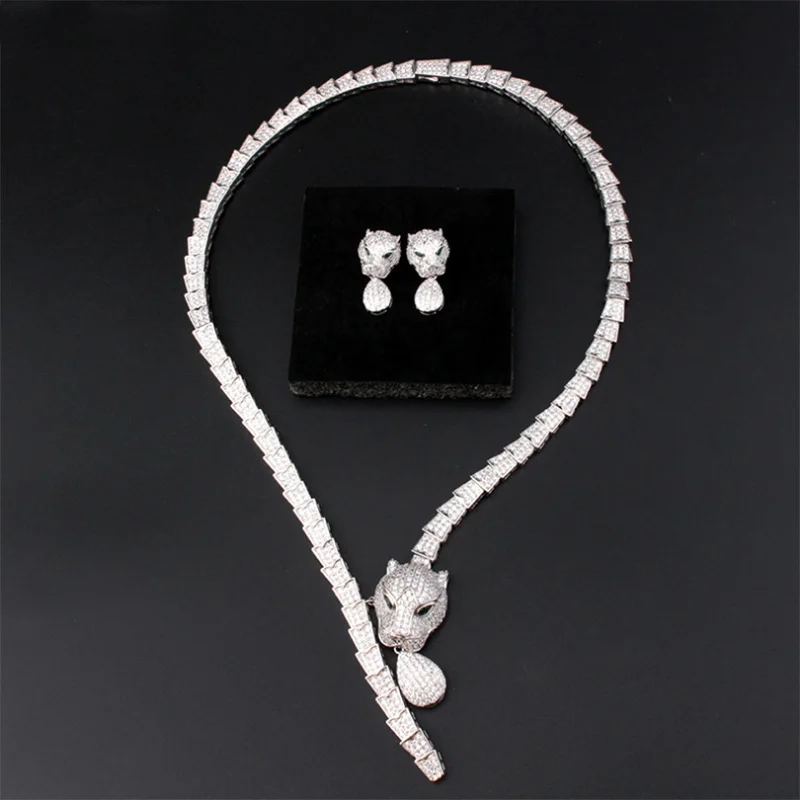 

Fashion Personality Leopard Titanium Micro-Inlaid AAA Zircon Drop Earrings Necklace Luxury Animal Suit.