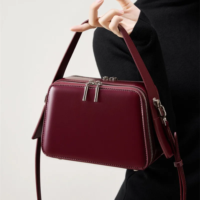 Bolsos de mano pequeños de piel de vaca de lujo para mujer, bolso de hombro tipo bandolera cuadrado de diseñador de tendencia 2025, bolso para axila