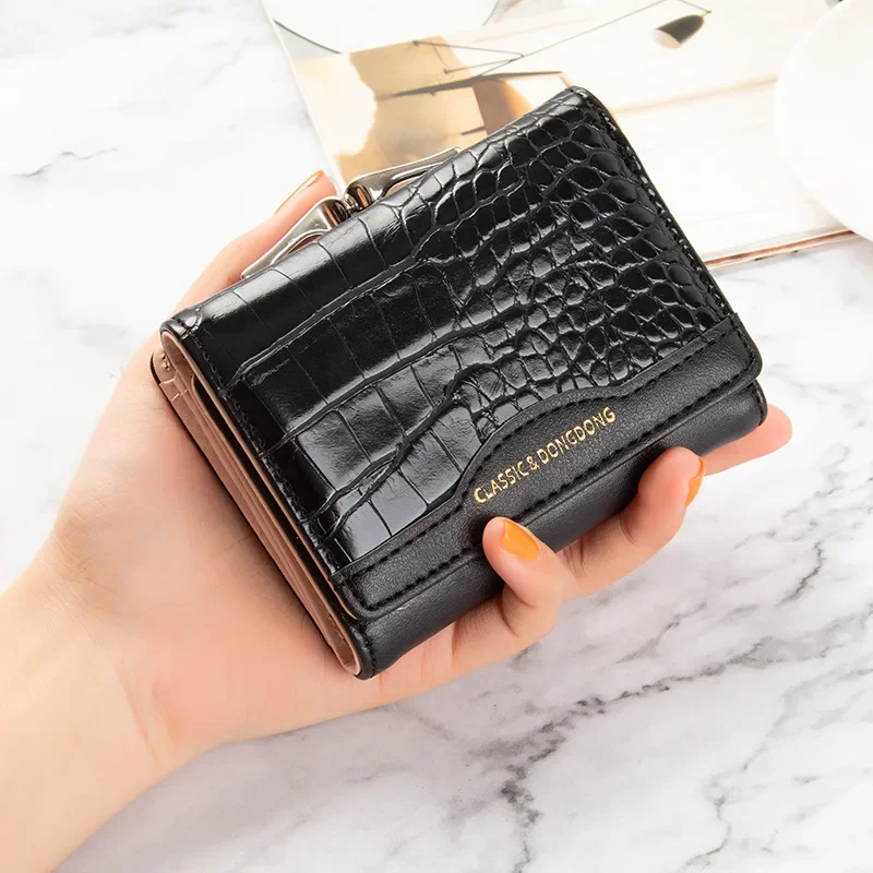 

Leather Women's Wallet Female Short Retro Three-fold Folding Student Version Simple Multi-card Crocodile Pattern Coin Purse