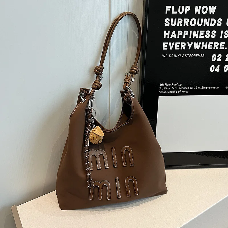 

2025 New Retro Fashion Women's Tote Bag, Large Capacity Casual Matte, Ideal for Commuting, Shoulder Style