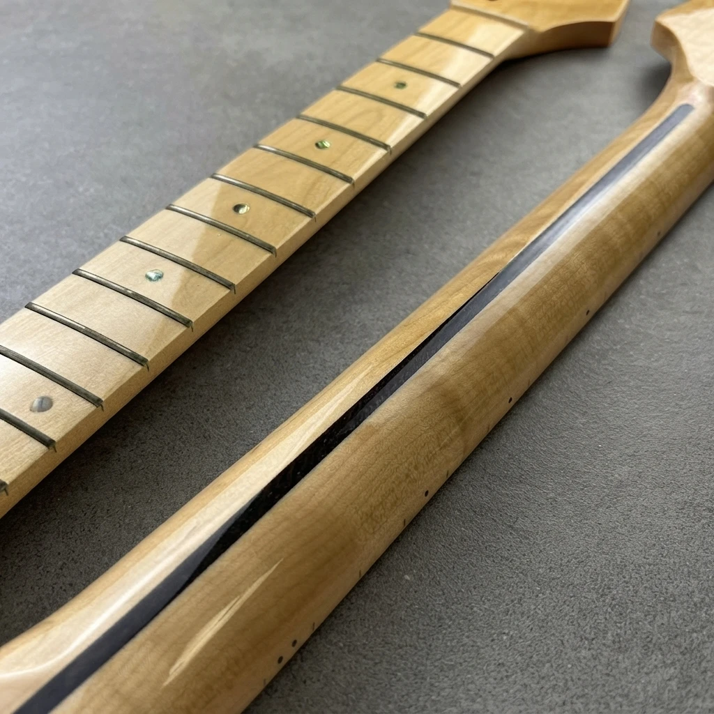 Natural Gloss ST Guitar Neck, Light Fretboard, 21 Frets, One Piece Construction, Standard Scale, 56mm Heel Truss Rod Part