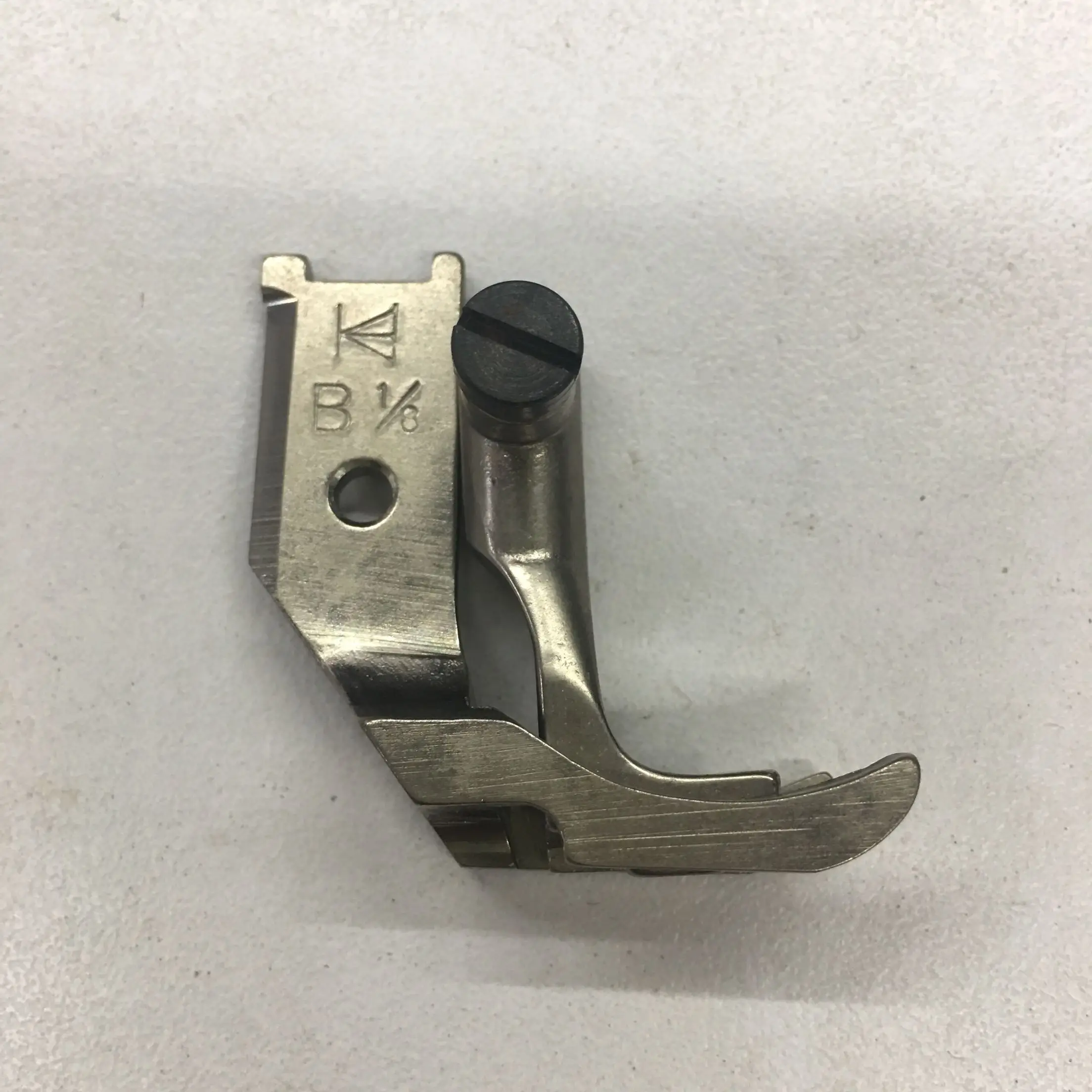 

Customized Kh Brand High Quality Double Pit Presser Foot 8b 246 341 1341