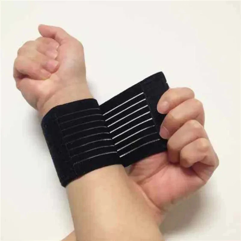 Adjustable Elastic Wrist Wrap, Compression Wrist Band for Sports Fitness, Wrist Protector for Men Women Weightlifting Basketball view 2