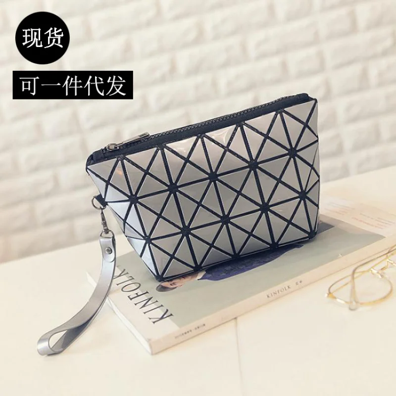 Fashion pouch portable cosmetic bag lifetime large capacity travel geometry diamond pattern bag variety folding clutch women