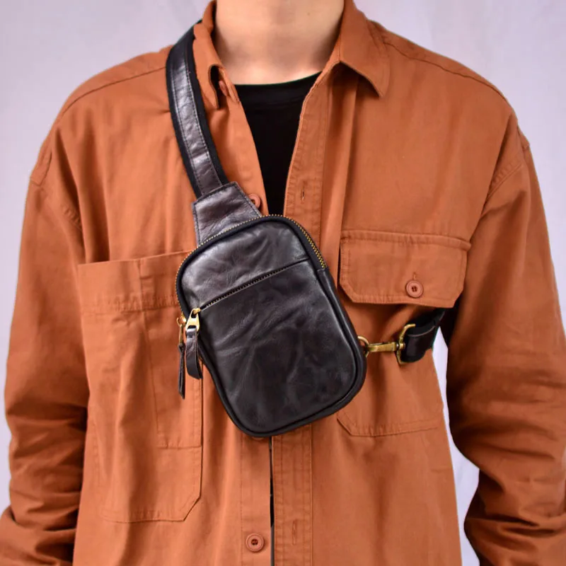 AETOO Crossbody bag Retro men\'s sports chest bag mobile phone bag small satchel commuting day casual mini backpack trend
