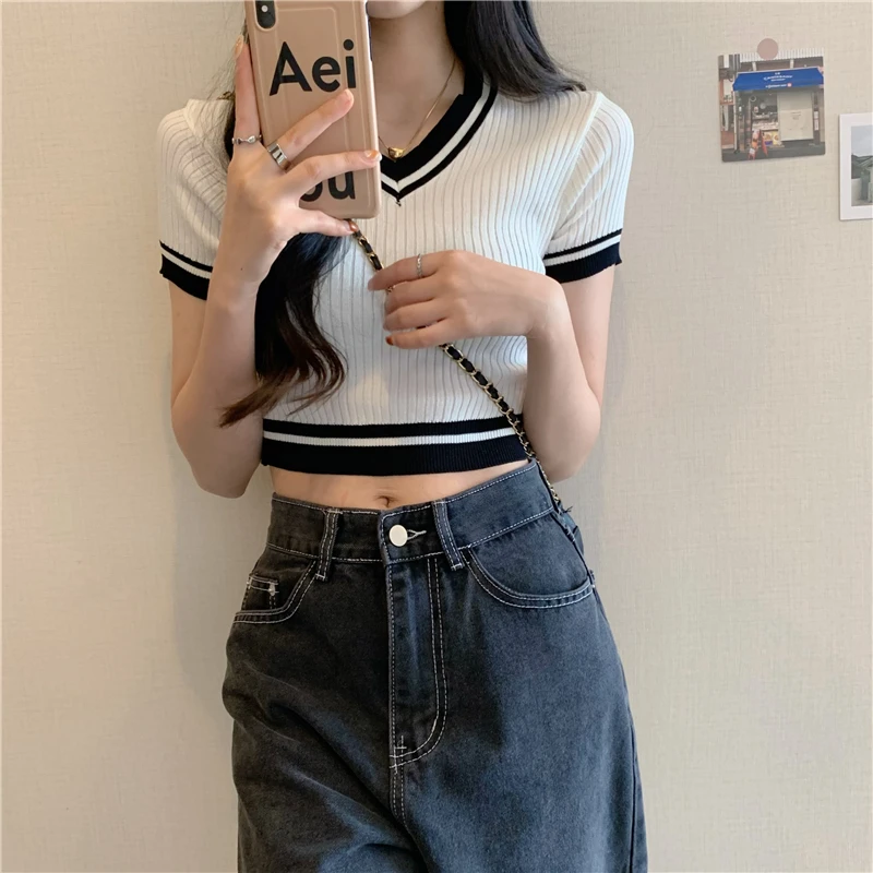 Girls Patched V Neck Cropped Knitted Tshirt Crop Top 2022 Summer Chic Women Short Sleeve Tee Shirts