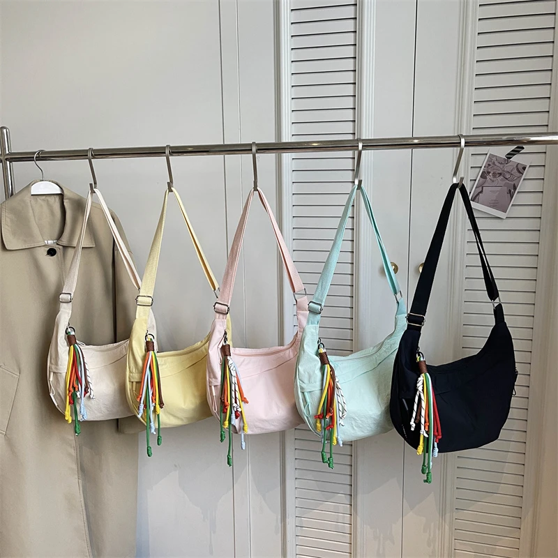 

Large Capacity Commuting Crossbody Bags Casual Leisure Versatile Shoulder Bags 2026 High Quality Casual Solid Color Nylon Bags