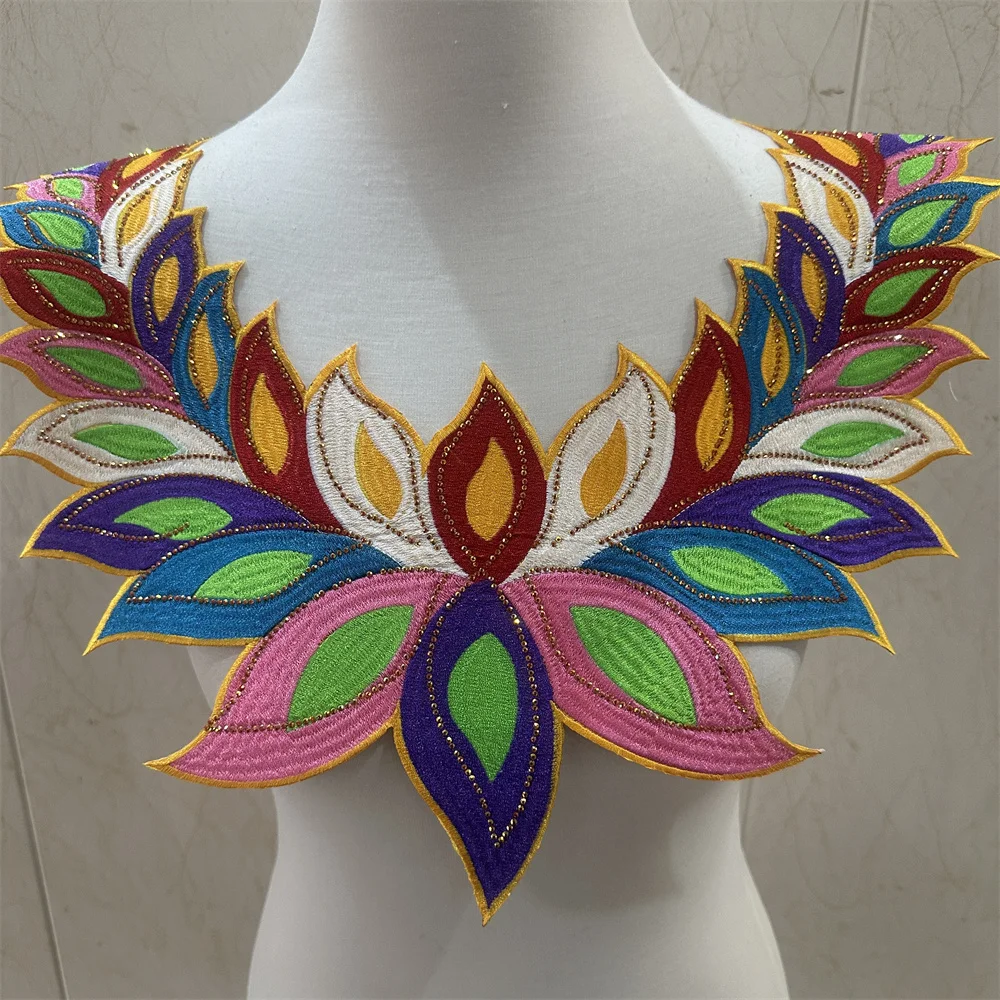 Hot Selling Embroidered Flowers Patches with Rhinestone Iron on Sew on Clothes  For Decoration DIY