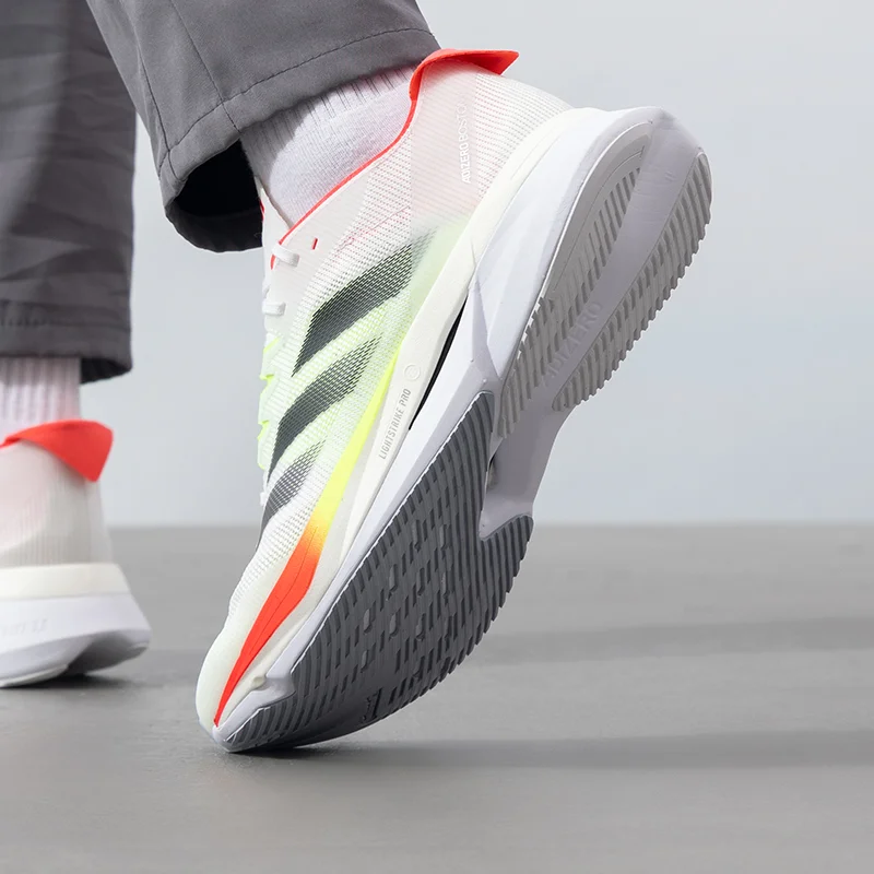 Zapatillas de running Adidas originales para hombre, ligeras, transpirables, ideales para entrenamiento físico y deportes. Modelo Jq2552-1.