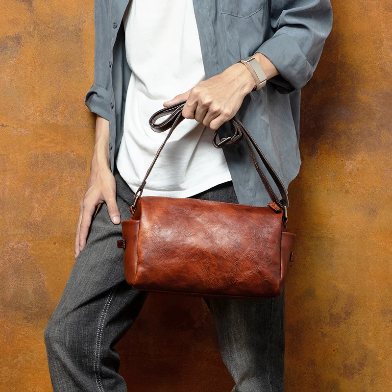 Retro Leather MEN'S Shoulder Messenger Bag Leisure Small Backpack Vegetable Tanned Leather Bucket Bag Hand-painted Pillow Bag