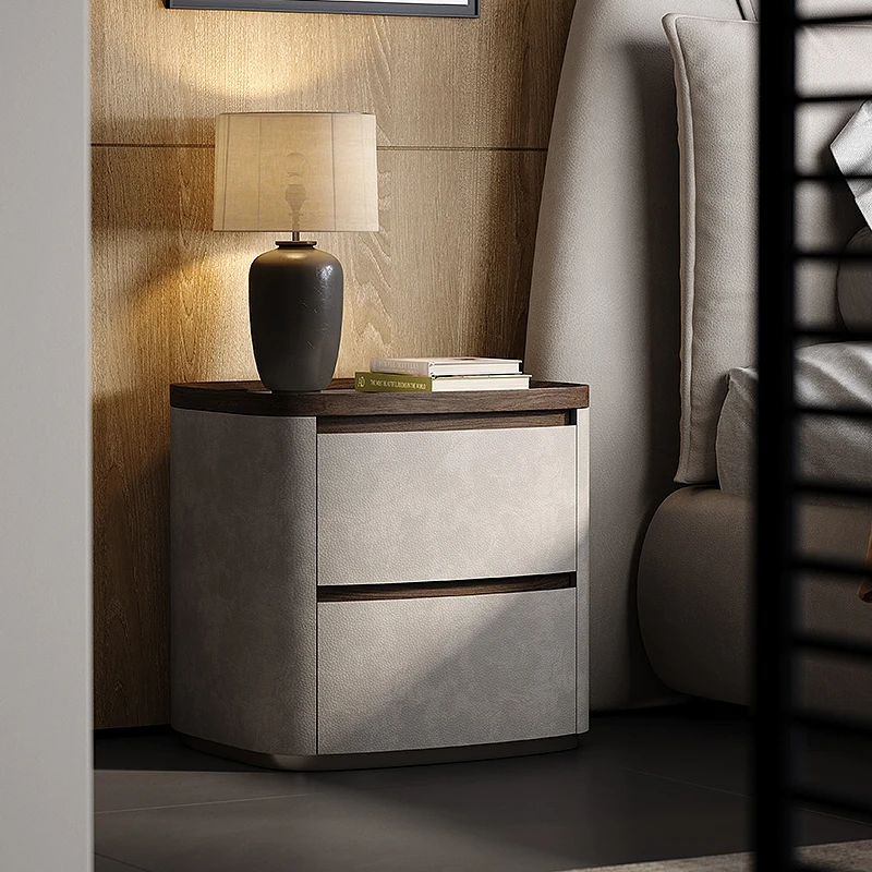 Italienischer hochwertiger Nachttisch. Möbelzubehör, Möbel