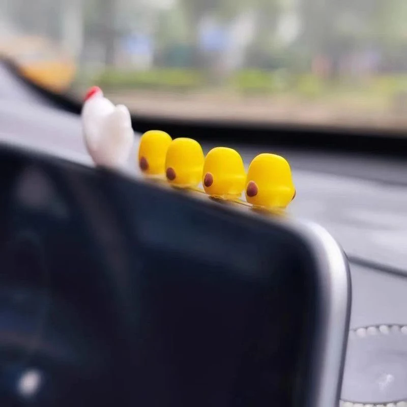 5pcs/set Cute Mini Chicken Car Ornaments Car Center Console Rearview Mirror Decoration Car Dashboard Decoration