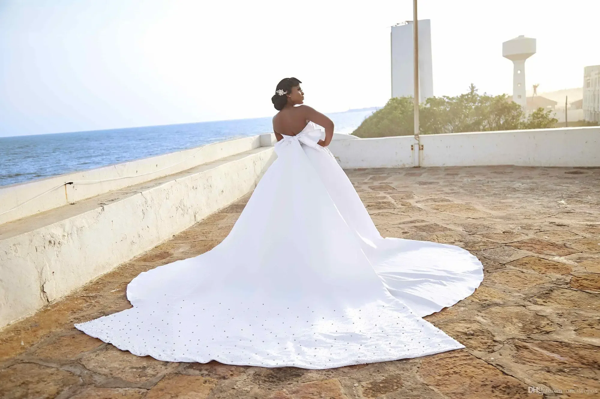 Customized Strapless Beach Ballgown Wedding Dresses Big Train Satin Sequins Beaded African Bridal Gowns