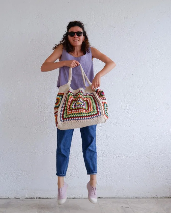 Colorful crochet boho chic granny square Gran Tote handbag Beige blue shoulder market bag Vintage Style Hippie summer beach bag