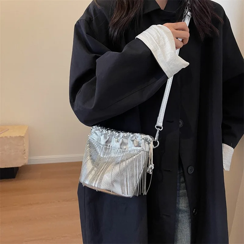 Bucket Bag Retro Tassel Solid Color PU Leather Texture Drawstring Shoulder Bag NEW Shopping Square Satchel Bags All-match Bolsa
