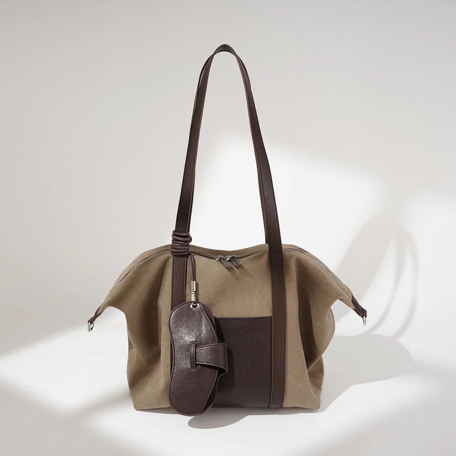 

2026 Fashionable and Versatile Casual Handbag, Patchwork Canvas Briefcase, Large-capacity Commuting Single-shoulder Bag