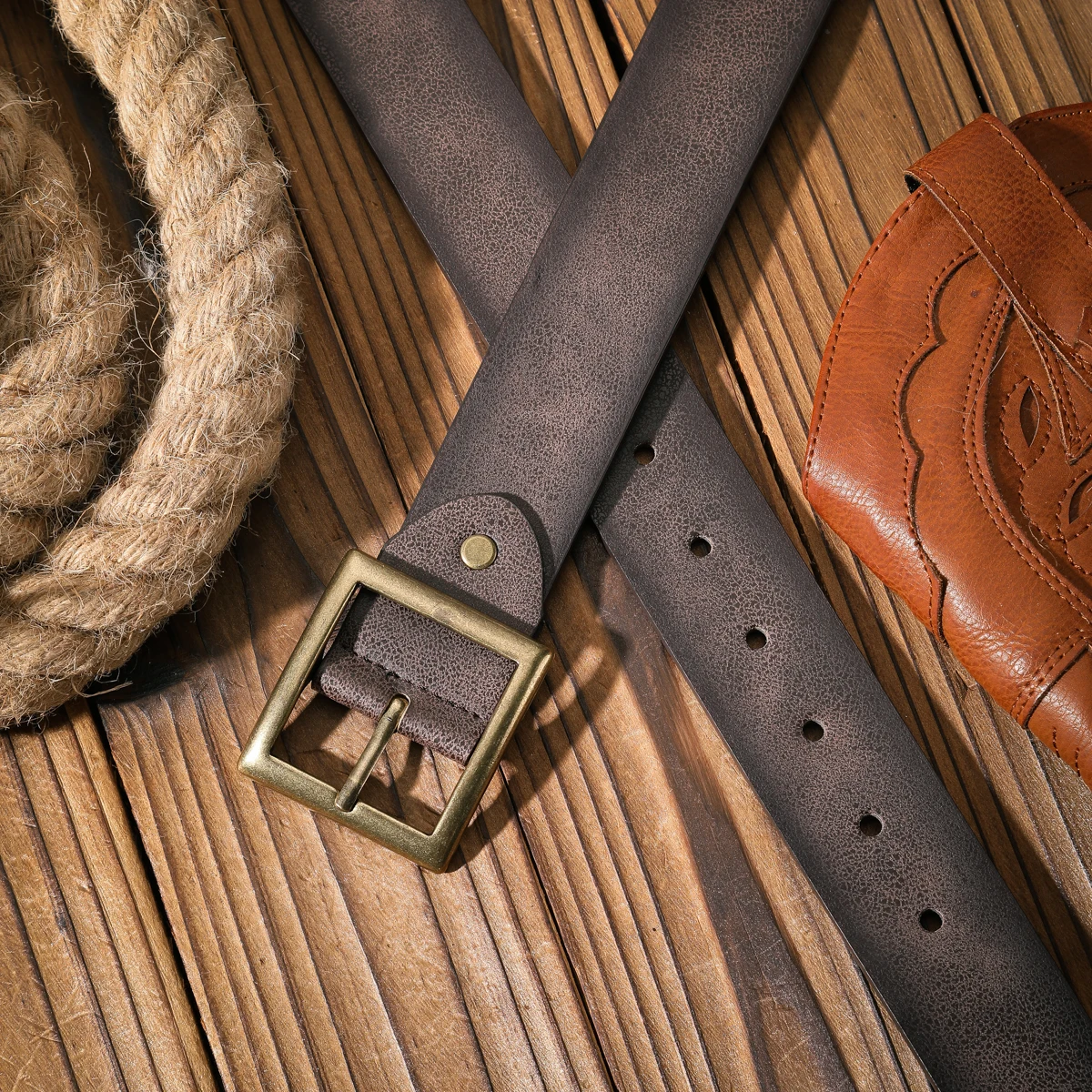 Ein lässiger und retroer Gürtel, ein Taillenaccessoire für Kleidung im Western-Stil, Metallschnalle, PU-Gürtel, geeignet für Männer und Frauen. – Detail 12