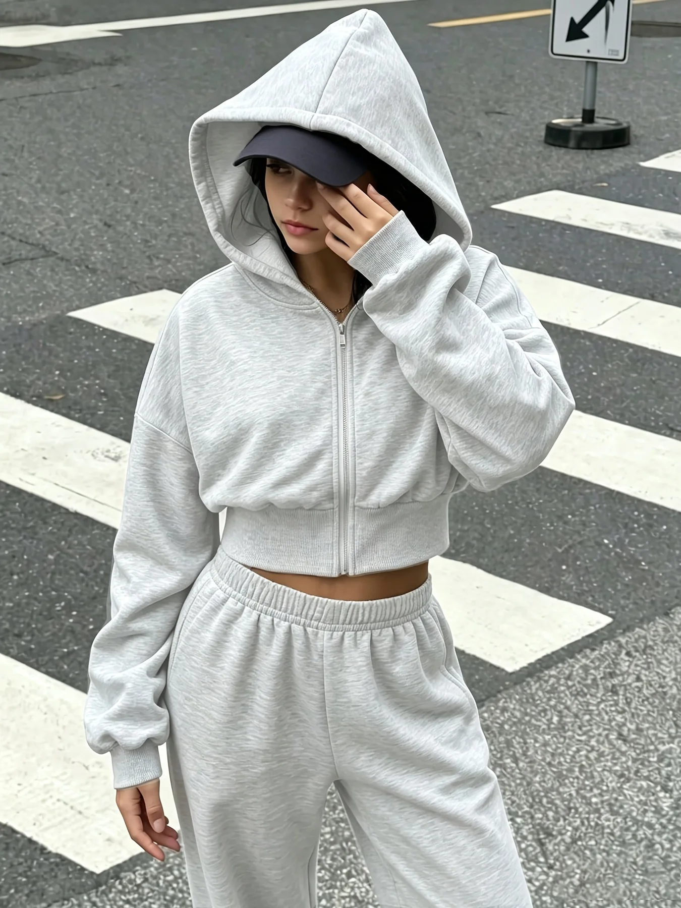 Girls' Autumn Outfit Set: Floral Gray Hooded Zipper Jacket + Loose Long Pants Two-Piece Solid Color Set, Suitable for 11-16 Year Olds, Versatile Clothing for Going Out