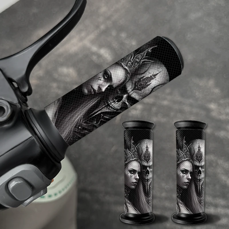 

2 шт., темный стиль, череп, пара, наклейки на руль мотоцикла, водонепроницаемые для DIY, мотоциклов, велосипедов, скутеров, противоскользящие виниловые наклейки