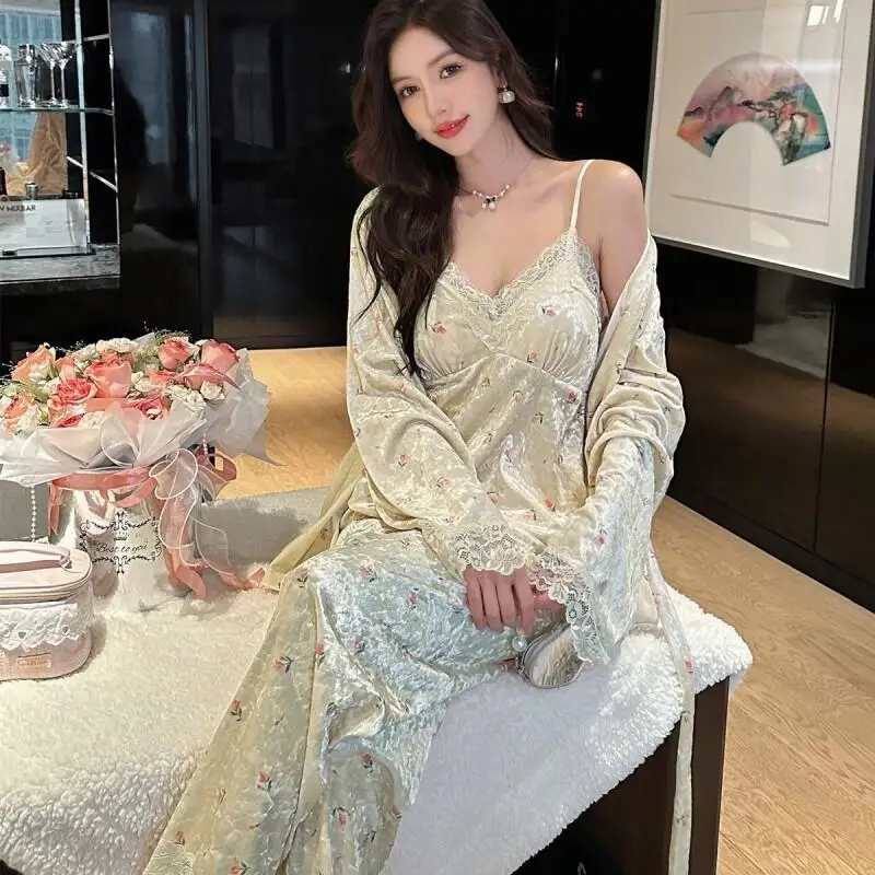 

Утепленные велюровые пижамные комплекты для женщин: сексуальная домашняя одежда в дворцовом стиле с кружевом, весна-осень-зима, с длинными рукавами и брюками