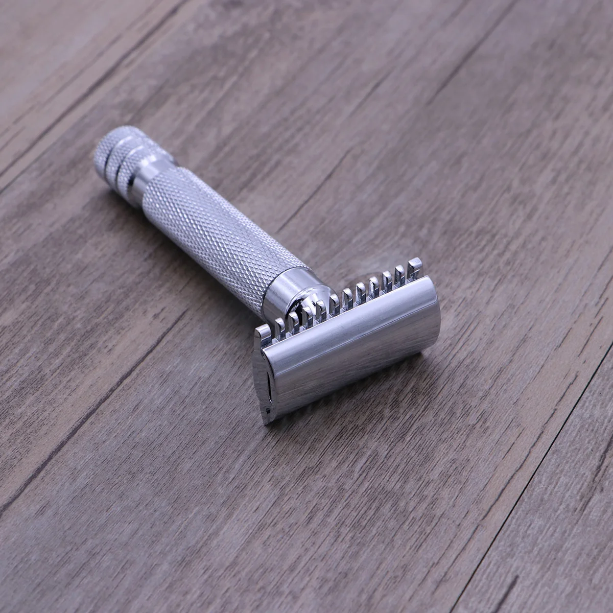 

Stainless Steel Safety Razor For Men Double Edge Shaver Face Razors Professional Barbershop Home Use Textured Design Heavy Duty