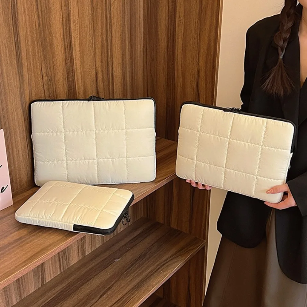 

9-16 Inch Pillow Laptop Sleeve Quilted Puffer Water Resistant Carrying Case Shockproof Large Capacity Notebook Storage Bag