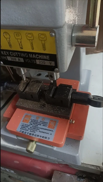 Desktop Electronic Key Duplicator Portable Key Duplicator 220V Horizontal Electronic Key Duplicator DF-001