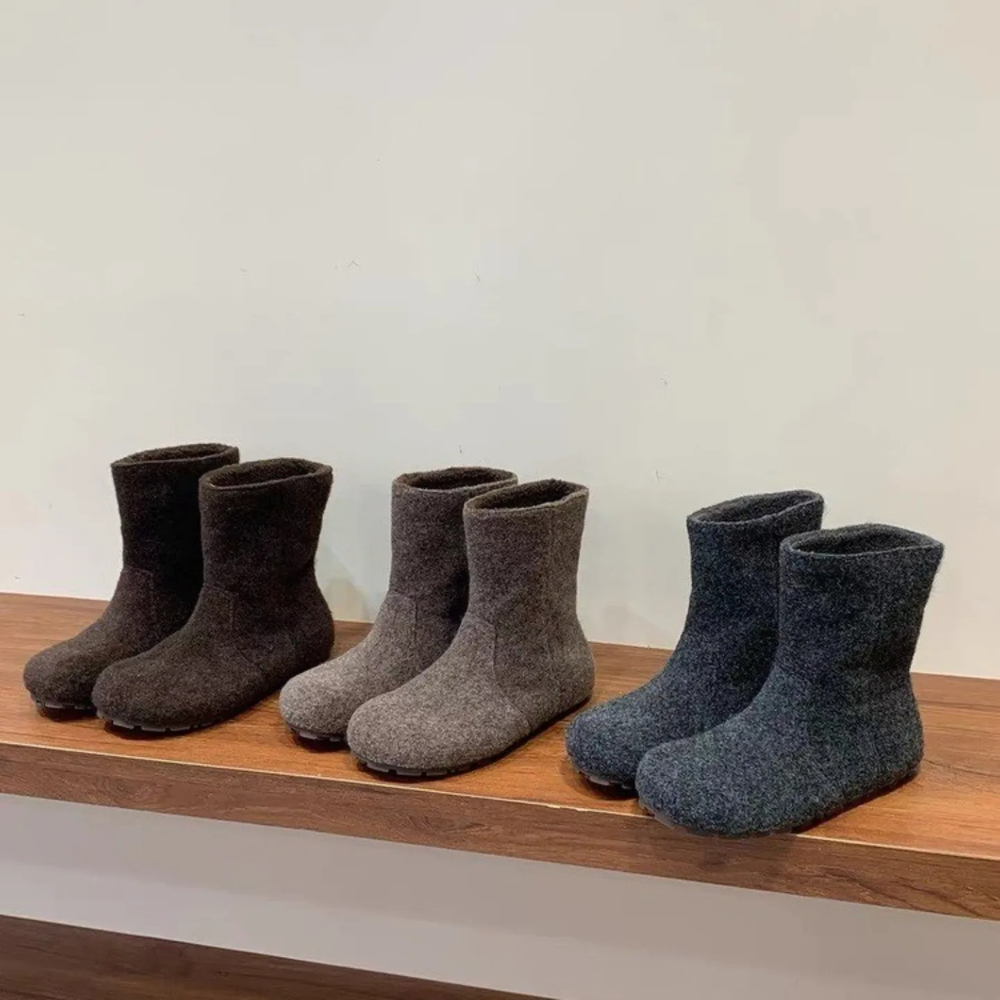 gray-fleece-lined-short-boots-women's-winter-fashion-snow-boots-round-toe-short-buckle-boots-korean-style-flat-heel