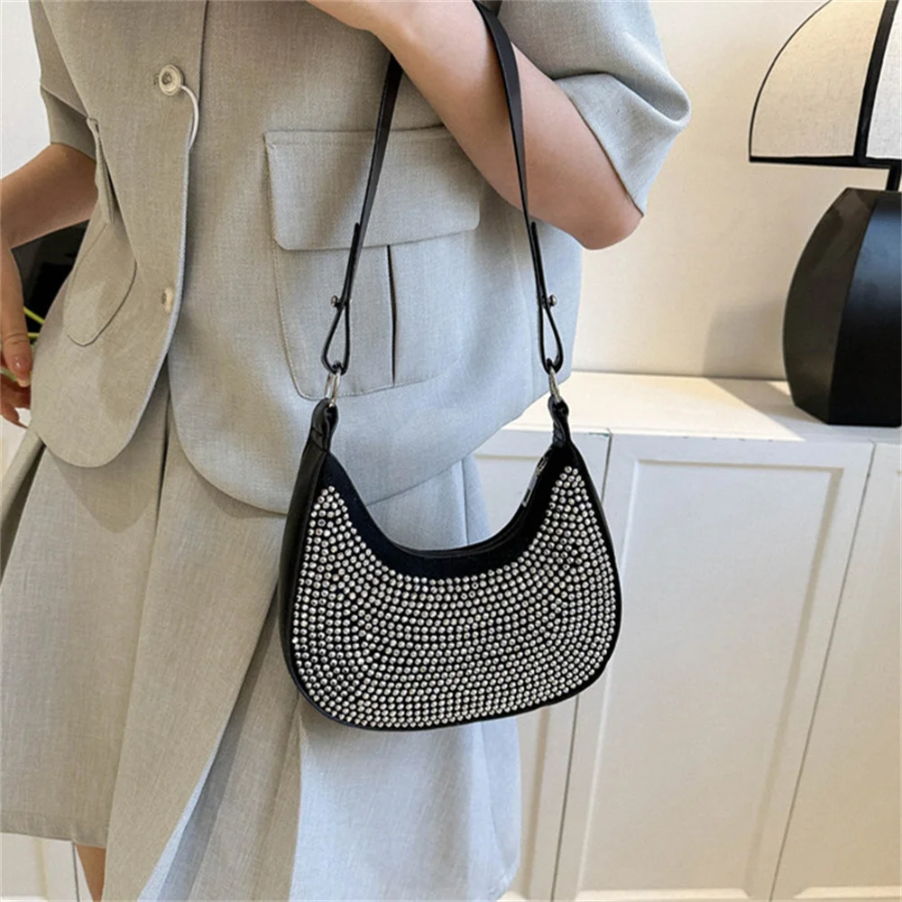 Women\'s Fashion Studded Underarm Bag Retro PU Leather Shoulder Bag Casual Handbags