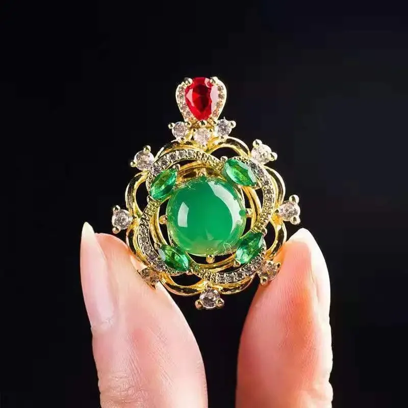 

Natural Ice Green Chalcedony Rotatable Water Drop Pendant Fashion Boutique Women's Green Agate Necklace