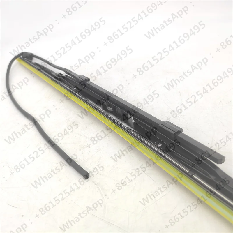 For SHACMAN X3000 Wiper Blade With Nozzle Water Pipe DZ14251740014 X5000 X6000 Length 65cm Original Parts 1 piece