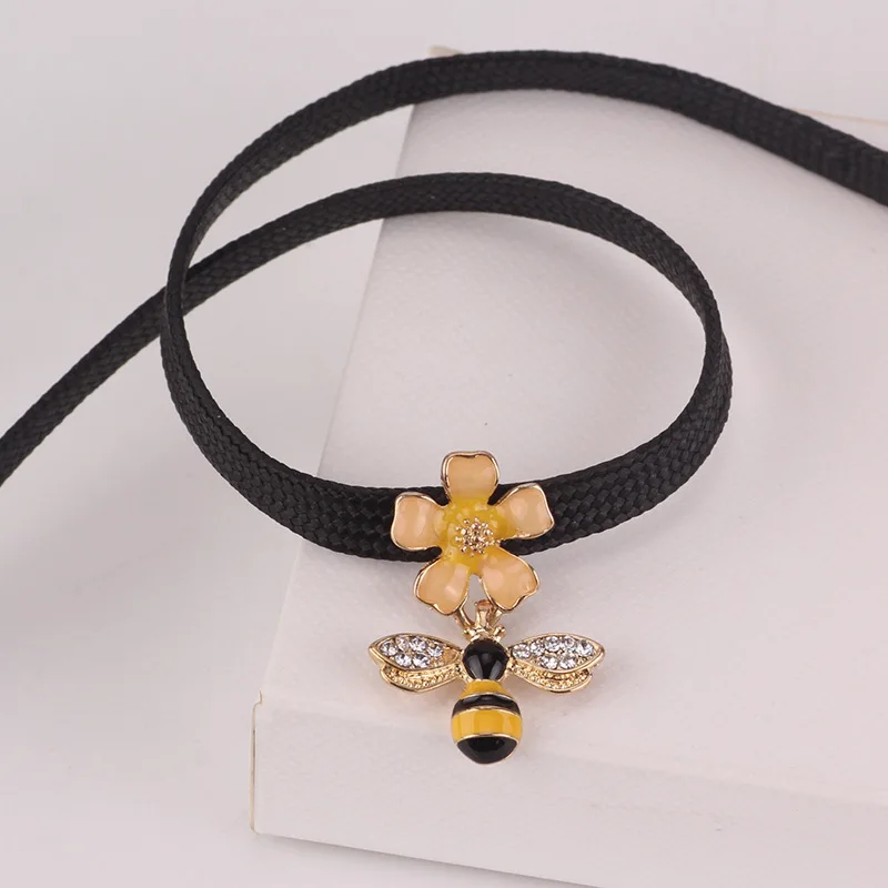 

2025 Necklace, neck accessory, black short collarbone chain, black rope-shaped necklace