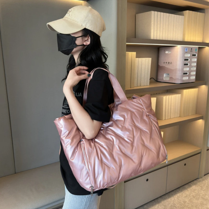 

Korean Fashion Sport Travel Bag Women Waterproof Bright Quilted Cotton Duffle Bag Women Gym/Yoga/Travel/Sport Shoulder Bag Tote