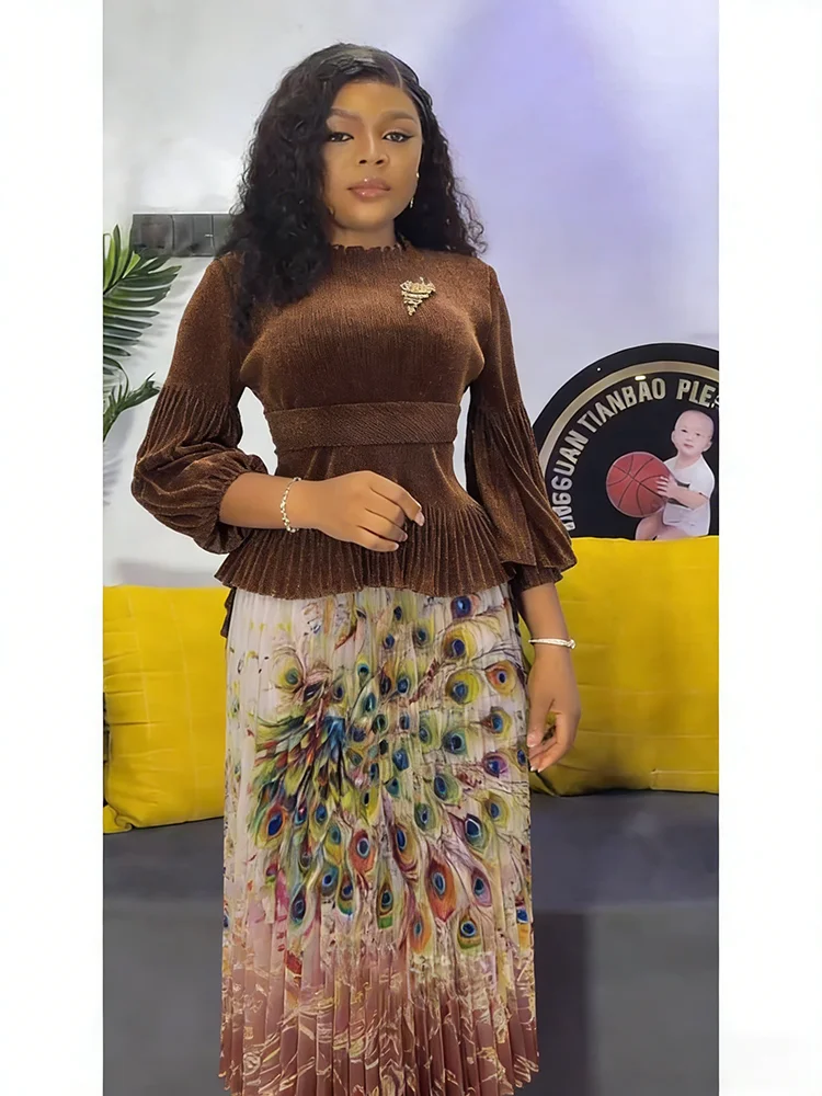 

Комплект EGRM Miyaki: плиссированная юбка и топ больших размеров для женщин, новинка 2026 года, высокоэластичный однотонный топ + юбка А-силуэта с принтом, комплект из двух предметов