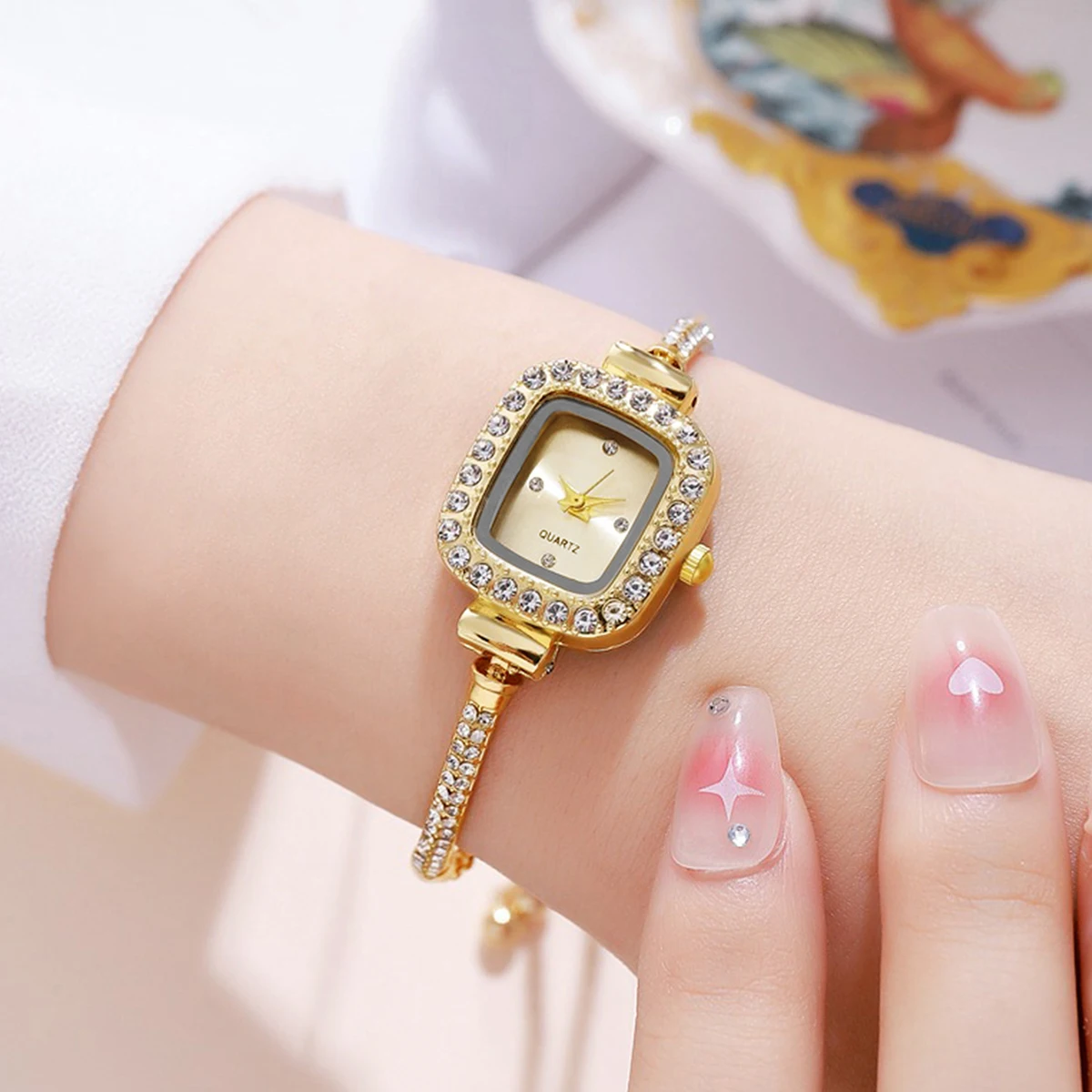 Minimalist and High Quality Women\'s Quartz Watch Women\'s Vintage Diamonds Square Gold Chain Watch Reloj Festival Gift