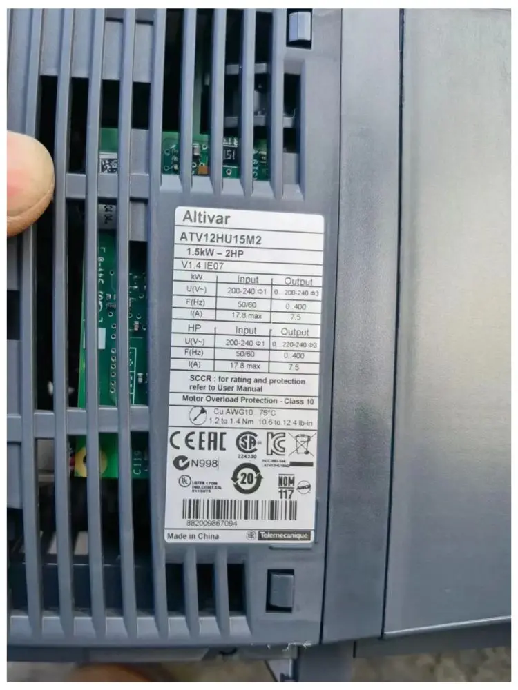 б/у инвертор ATV12HU15M2 Тест прошел быструю доставку