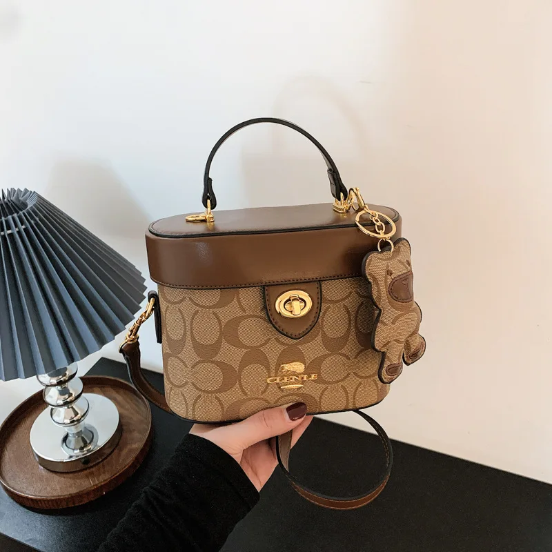 2026 Women's Handbag Season Change New Light Luxury Bucket Bag, High end Designer Fashion Single Shoulder Crossbody Bag