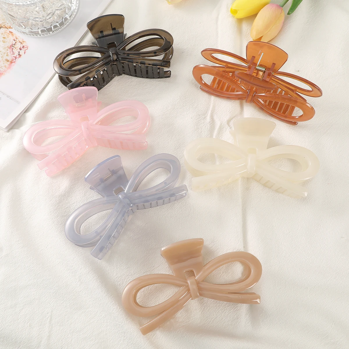 AWAYTR-Acrylic Bowknot مخلب الشعر للنساء ، مشبك ربطة العنق ، دبوس الشعر التصفيق ، إكسسوارات الشعر الكورية للفتيات