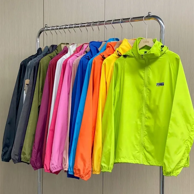 Sun-protective Clothing for Both Men and Women Cool Lightweight Breathable Stand-up Collar Skin Coat with A Quick Drying Effect.