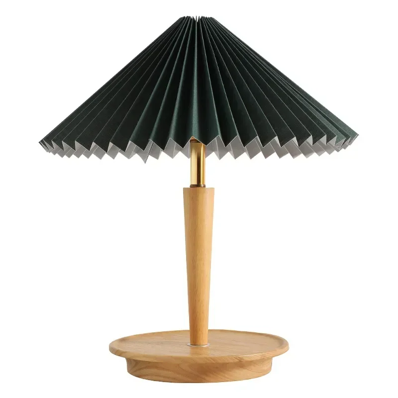 Log pleated desk lamp