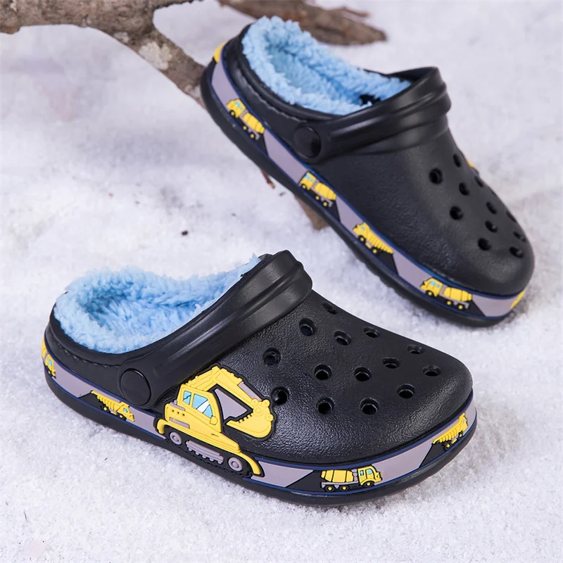 

2025 New Children Slippers Boys Sandals Fur Cartoon Clogs Winter Warm Indoor Shoes Sneaker Sports Casual Baby Clogs for Boy