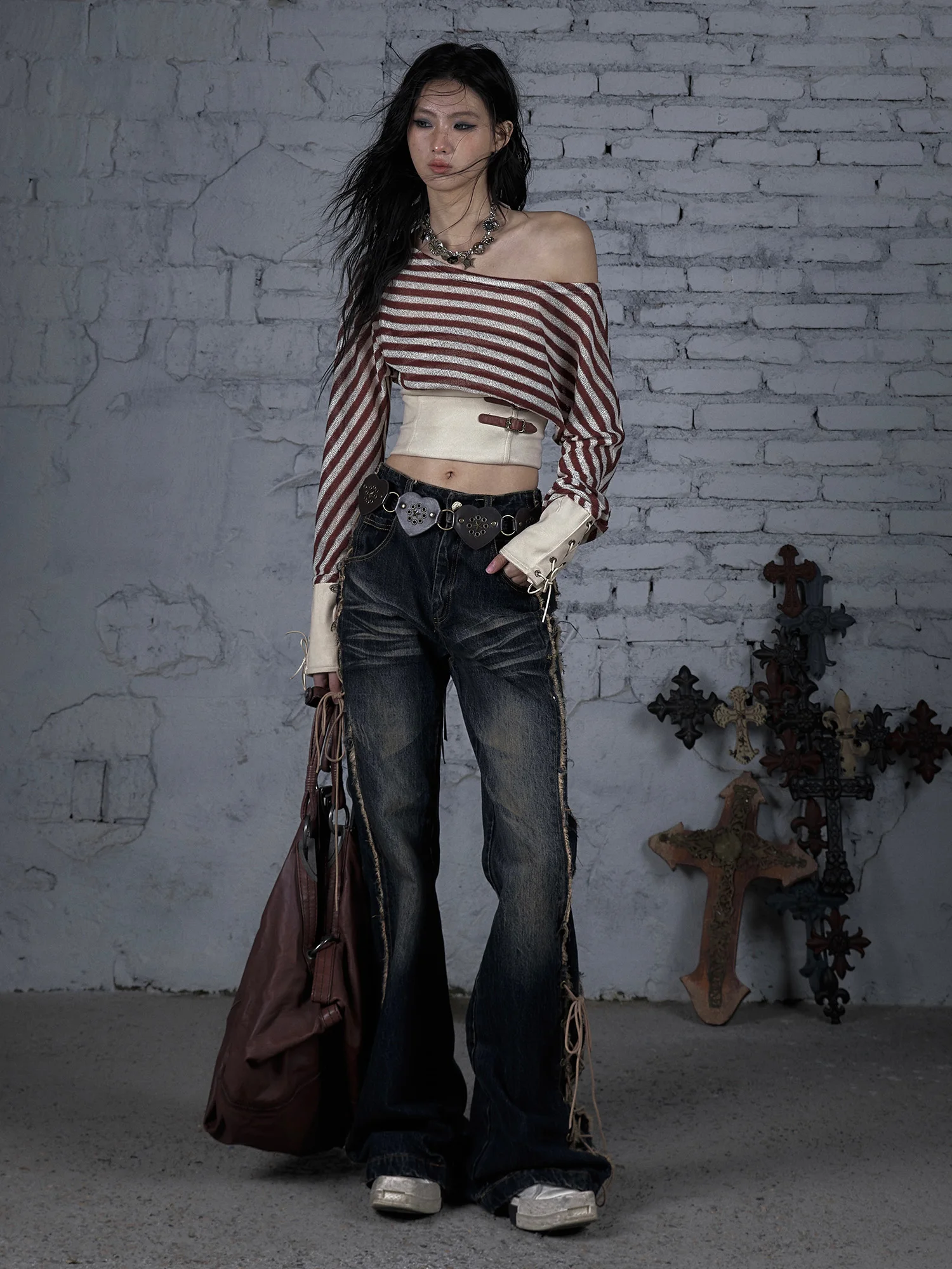 NO ROMANCE Design originale Vintage Punk Patchwork a righe Slash Neck Telai Donna Manica lunga Crop Top T-shirt