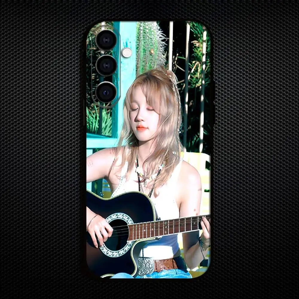 Etui na telefon Y-Yuqi Singer do Samsung Galaxy A73, A72, A71, A70, A53, A52, A51, inne miękkie czarne etui