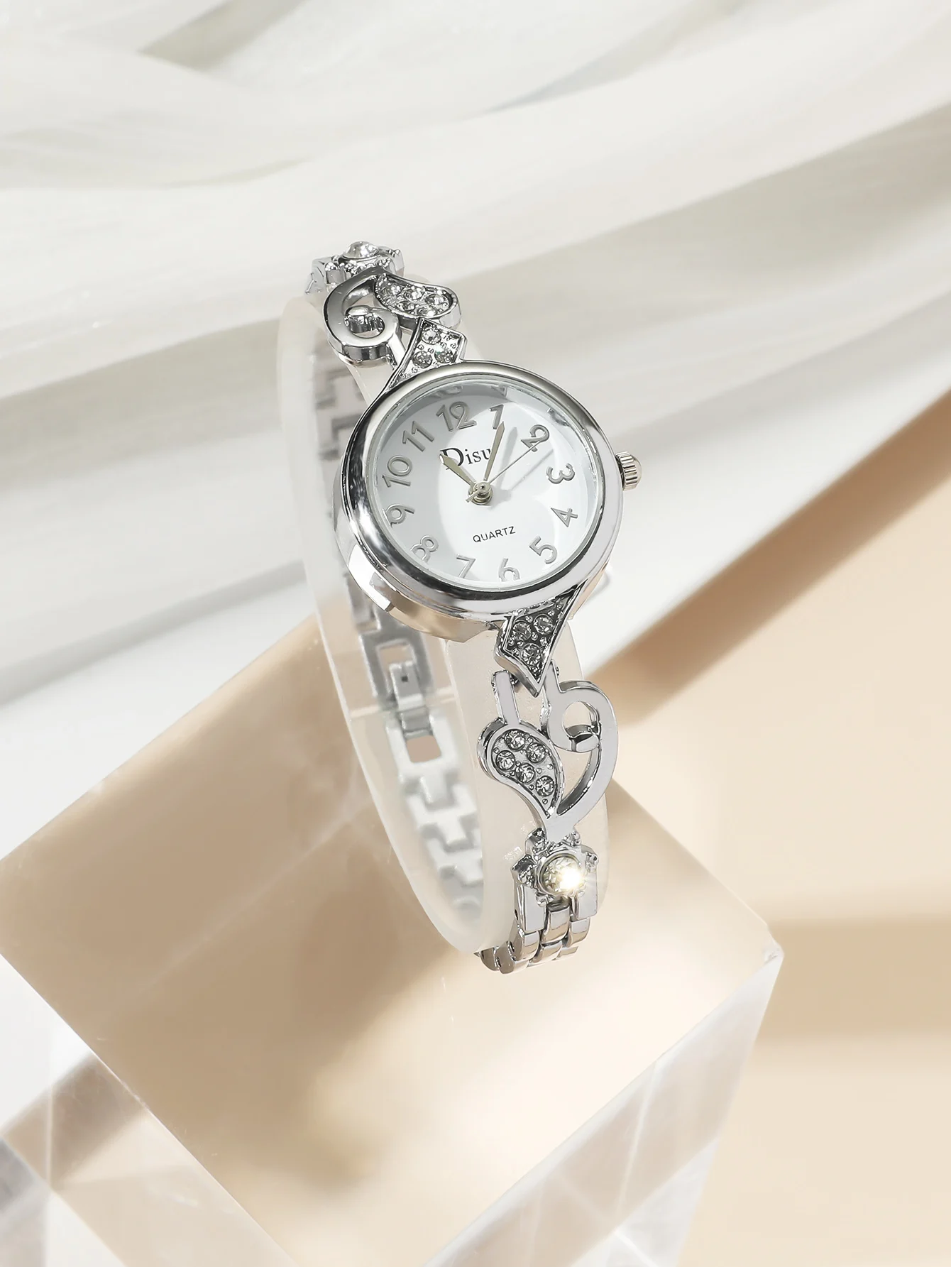 A Classic Fashion Love Bracelet Quartz Watch For Women With Rhinestones. For Daily Life