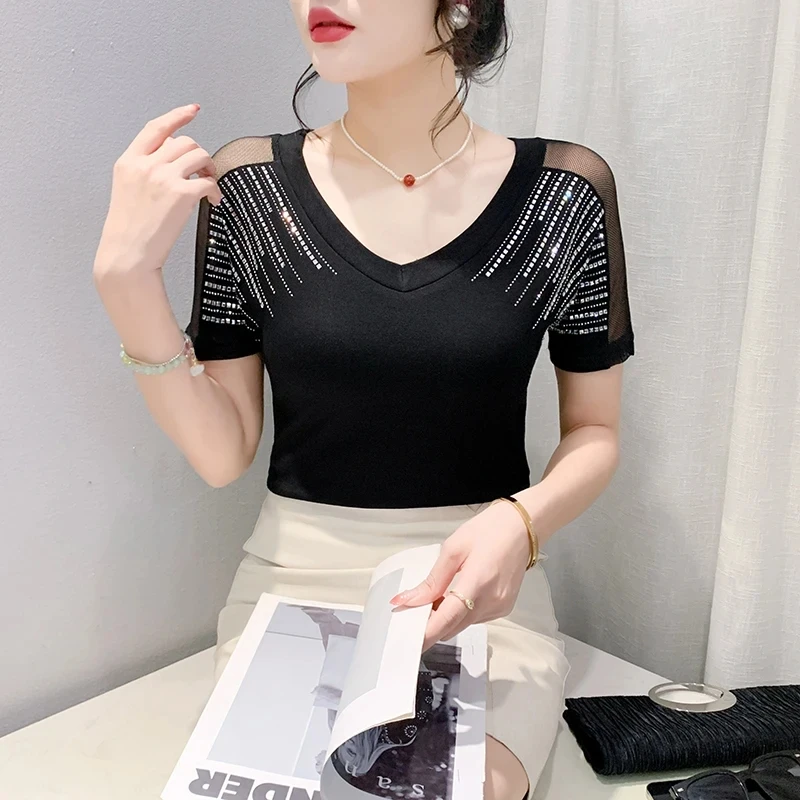 Camiseta feminina de manga curta com decote em v, oca, retalhos de malha, algodão, tops quentes de diamantes, roupas européias, moda verão