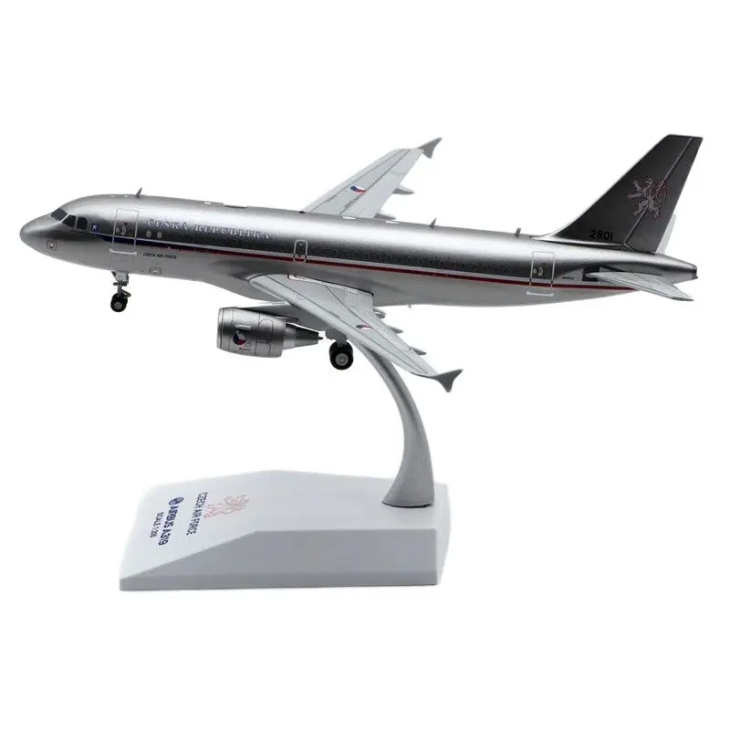 

Czech Airlines A319 Civil Aviation Airliner Alloy & Plastic Model 1:200 Scale Diecast Toy Gift Collection Simulation Display