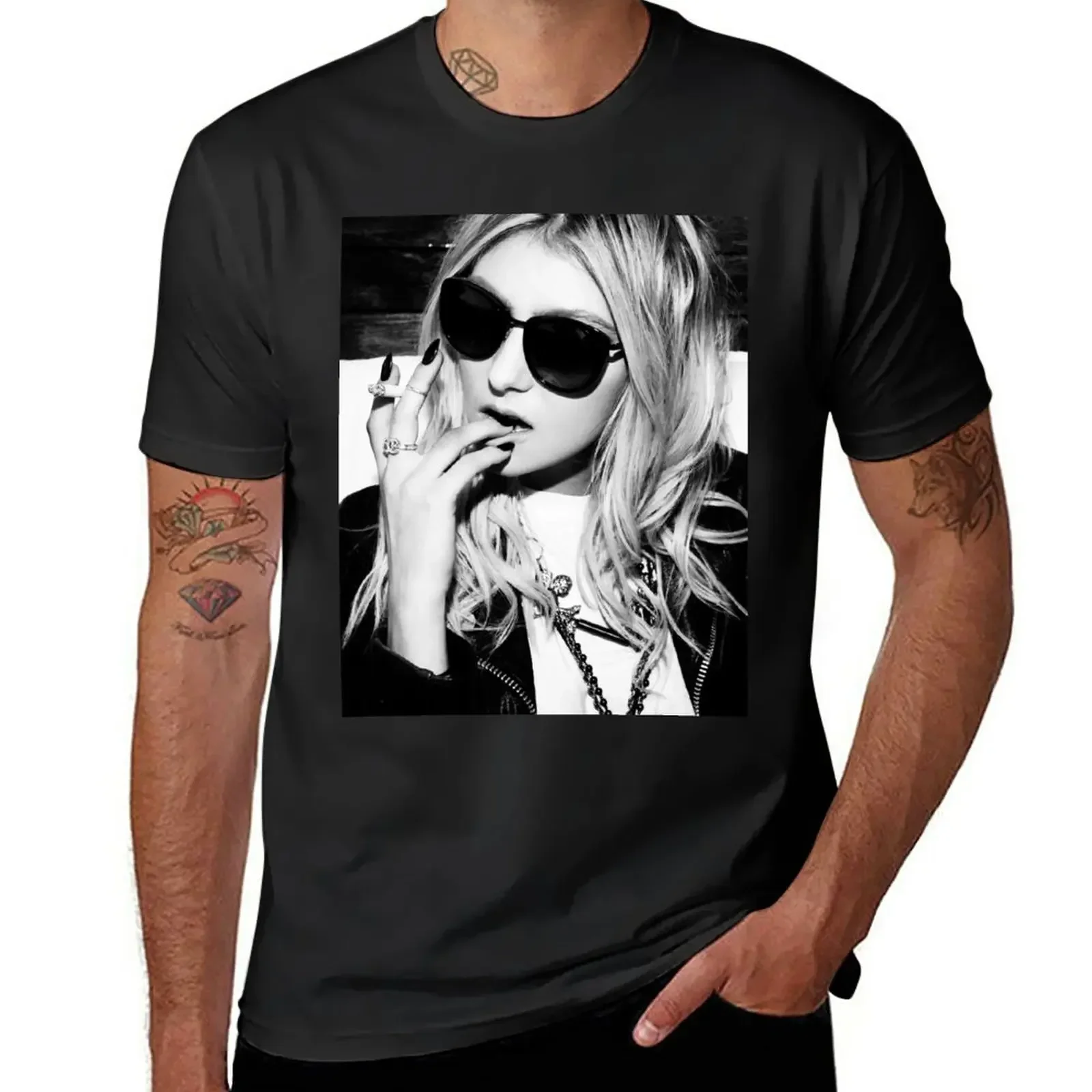 Taylor Momsen Black White T-Shirt hippie clothes oversizeds mens graphic t-shirts pack