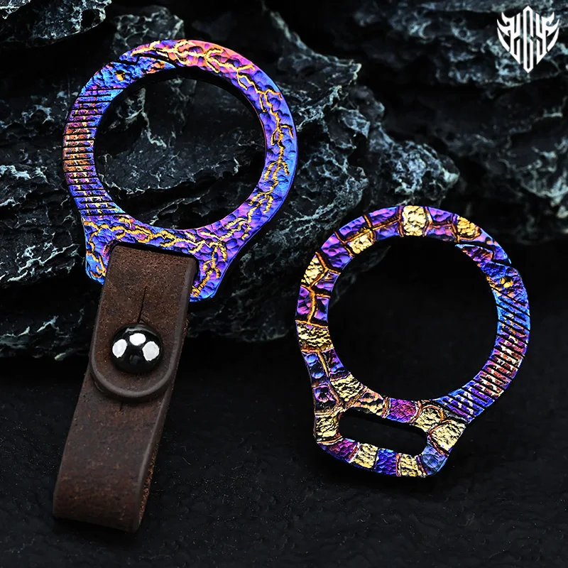 

1PC Hand-carved Pure Titanium Alloy Keychain With Car Key Pendant Leather Belt buckle And Portable Clip